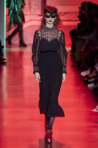 defile-anna-sui-automne-hiver-2020-2021-new-york-look-8.thumb.jpg.3189660a21cf584a58f3a4334dd4bffd.jpg