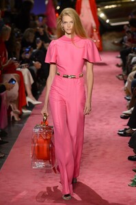 defile-brandon-maxwell-printemps-ete-2019-new-york-look-4.thumb.jpg.0d0f52f53818036fc3bc16bacb9a8785.jpg