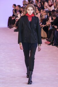 defile-chloe-automne-hiver-2019-2020-paris-look-38.thumb.jpg.61b5496d89d76300c8cec08263ef05f8.jpg