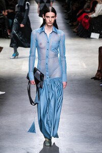 defile-christopher-kane-automne-hiver-2020-2021-londres-look-36.thumb.jpg.46b651ec7f146b9f9ae823be1a6f7845.jpg