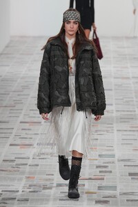 defile-dior-automne-hiver-2020-2021-paris-look-52.thumb.jpg.688f0187e181f413b351380ee1f0e614.jpg