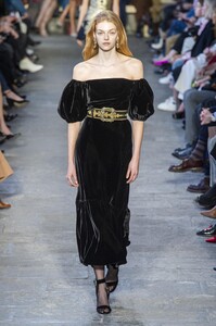 defile-etro-automne-hiver-2019-2020-milan-look-43.thumb.jpg.c5d635c0edec2472729daf009fae37fb.jpg
