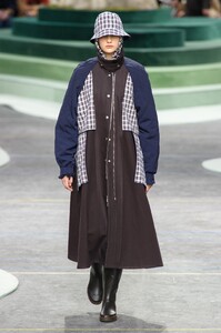 defile-lacoste-automne-hiver-2018-2019-paris-look-26.thumb.jpg.2cbe0fc6407ce97545cd2f9921579350.jpg