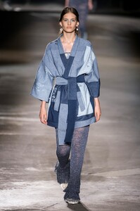 defile-missoni-printemps-ete-2019-milan-look-63.thumb.jpg.1ad62c39564dd55302572a26c61a0627.jpg