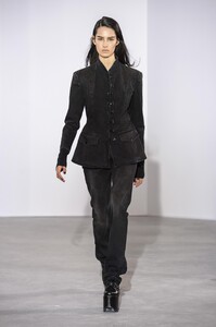 defile-olivier-theyskens-automne-hiver-2018-2019-paris-look-34.thumb.jpg.a14af47af1667817c041590c48a7c250.jpg