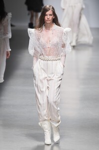defile-philosophy-di-lorenzo-serafini-printemps-ete-2019-milan-look-14.thumb.jpg.cac5976f9d92c0a1408db9d3ec3327a0.jpg