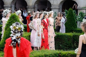 defile-rodarte-printemps-ete-2018-paris-look-49.thumb.jpg.baf49ecb5961d58e5c3b97239df29b9f.jpg