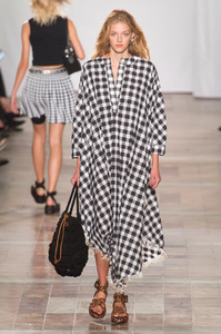 defile-sonia-rykiel-printemps-ete-2018-paris-look-10.thumb.jpg.ef7ad72b64680ba3f7189bb422073a7c.jpg