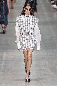 defile-sportmax-printemps-ete-2020-milan-look-25.thumb.jpg.0befb7a6f3b0f29c794a7d4f72232489.jpg