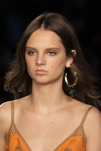 detail-defile-alberta-ferretti-printemps-ete-2020-milan-detail-44.thumb.jpg.706fa00b606c69fd01e014a5b0ca46e8.jpg