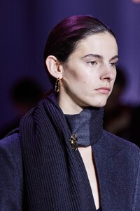 detail-defile-boss-automne-hiver-2020-2021-milan-detail-300.thumb.jpg.34ab62e1cd477224e840742f099b8f32.jpg