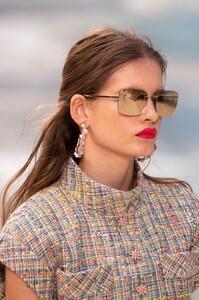 detail-defile-chanel-printemps-ete-2019-paris-detail-45.thumb.jpg.e05d4d5aae707f8cd0bce657d7855b45.jpg