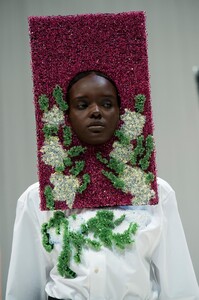 detail-defile-hussein-chalayan-printemps-ete-2018-londres-detail-72.thumb.jpg.9b9d77a14d276ff58486aec07631acb3.jpg