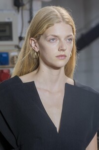 detail-defile-jil-sander-printemps-ete-2019-milan-detail-241.thumb.jpg.113c59e16129cd402a129fca8d969f6f.jpg