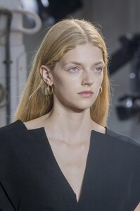 detail-defile-jil-sander-printemps-ete-2019-milan-detail-242.thumb.jpg.06d0f190e31b9545e3b94f98f9926d94.jpg