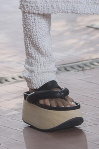 detail-defile-jil-sander-printemps-ete-2019-milan-detail-281.thumb.jpg.b6b15625df7aab6887d839b0e1fdefcd.jpg