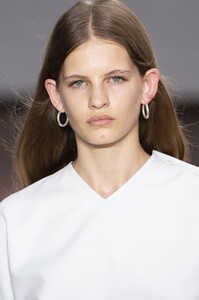 detail-defile-jil-sander-printemps-ete-2019-milan-detail-295.thumb.jpg.7a367a80783ebde307e44394a502506c.jpg
