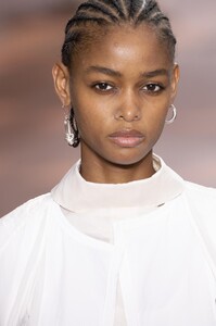 detail-defile-jil-sander-printemps-ete-2019-milan-detail-355.thumb.jpg.799ade11ff65287203c6d6a2ec46ff5f.jpg