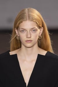 detail-defile-jil-sander-printemps-ete-2019-milan-detail-367.thumb.jpg.37c4cb150cf8c209f6c0f79e16535fa1.jpg