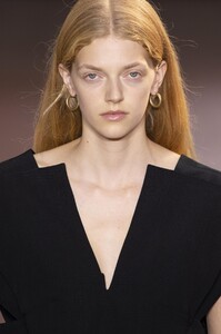 detail-defile-jil-sander-printemps-ete-2019-milan-detail-368.thumb.jpg.2b49c9b1123d1e3d1b61946a4025b1da.jpg