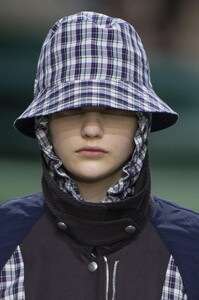detail-defile-lacoste-automne-hiver-2018-2019-paris-detail-122.thumb.jpg.3bddf3fc3dee34fe09c8d9a7ca8c7f7b.jpg