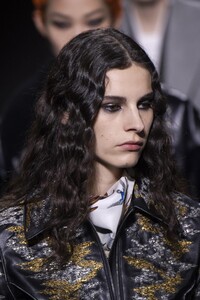 detail-defile-louis-vuitton-automne-hiver-2020-2021-paris-detail-36.thumb.jpg.272ad70913d8593e5cedd4c26ddee1be.jpg