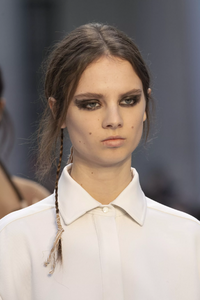 detail-defile-max-mara-automne-hiver-2020-2021-milan-detail-224.thumb.jpg.349ba3132014bfc3c294f2f45c189177.jpg