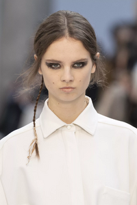 detail-defile-max-mara-automne-hiver-2020-2021-milan-detail-56.thumb.jpg.faf0f9cf693f66ee509a9b479e095a97.jpg