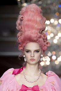 detail-defile-moschino-automne-hiver-2020-2021-milan-detail-58.thumb.jpg.7005ac4306dec857499342d0aad3e028.jpg