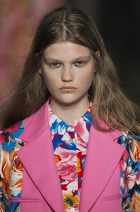 detail-defile-msgm-printemps-ete-2019-milan-detail-109.thumb.jpg.11bb3398e6884454b6ac27c880d6b09a.jpg