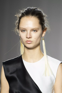 detail-defile-ports-1961-automne-hiver-2019-2020-londres-detail-73.thumb.jpg.28db351c085a51ed0d9bff33155fa0ff.jpg