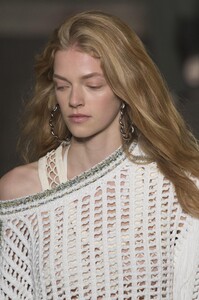 detail-defile-sonia-rykiel-printemps-ete-2019-paris-detail-131.thumb.jpg.3e78351b64efb3a1fcb5558991840aa2.jpg