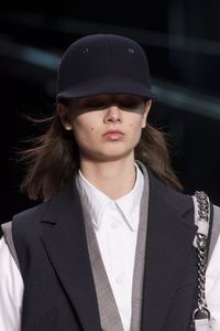 detail-defile-sportmax-automne-hiver-2019-2020-milan-detail-11.thumb.jpg.7118f1b57f2a870a6e9750aa8329009d.jpg