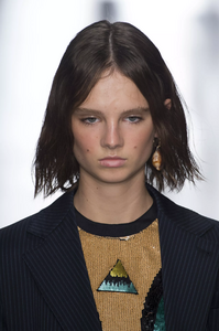 detail-defile-sportmax-printemps-ete-2019-milan-detail-143.thumb.jpg.573b671e1880c5c865921b35efaa78ff.jpg