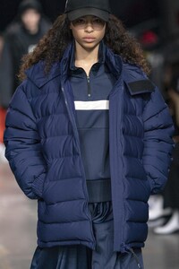 detail-defile-y-3-automne-hiver-2019-2020-paris-detail-39.thumb.jpg.d44acbbdd9e5a338d01171936b7c2d0a.jpg