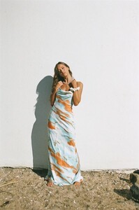 dresses-tie-dye-slip-maxi-6_720x.jpg