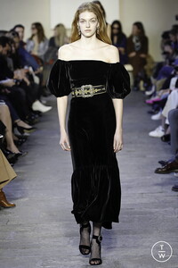 etro-aw19-0039-4daaa9.thumb.jpg.933d29798cf83b6e19391c1e65d83573.jpg
