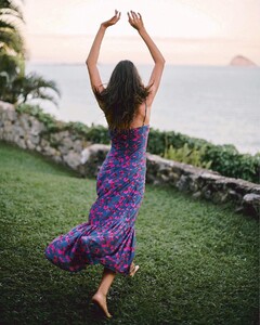 fiore-bia-dress-lifestyle_801.jpg