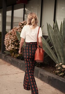 flora-blouse-9f381fcd06261b3a42091c332a45f693.jpg