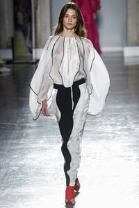 genny-ss19-0023-f13e21.thumb.jpg.8b58bb3ba73399b3d8e5e196d9546bb1.jpg