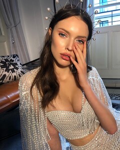 gili_algabi_makeup_53808884_2321574171434640_1691866192552527300_n.jpg