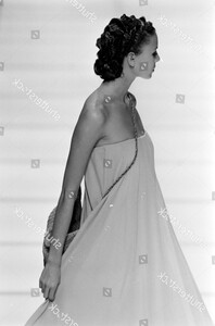 giorgio-armani-spring-1994-ready-to-wear-runway-show-shutterstock-editorial-10453729by.jpg