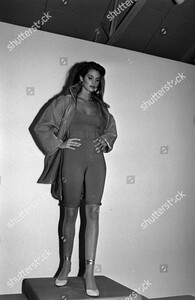 giorgio-santangelo-spring-1988-ready-to-wear-fashion-show-shutterstock-editorial-10458216i.jpg