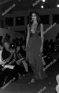 giorgio-santangelo-spring-1990-ready-to-wear-fashion-show-shutterstock-editorial-10434070bm.jpg
