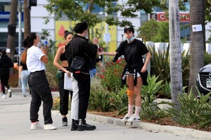 halsey-protesting-in-west-hollywood-05-30-2020-13.jpg