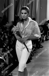 isaac-mizrahi-spring-1990-ready-to-wear-fashion-show-new-york-shutterstock-editorial-10434073dz.jpg
