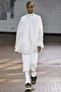 jil-sander-ss19-0039-3c758f.thumb.jpg.6b309cd0cd9119431c342ab15be0443a.jpg