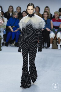 jw-anderson-aw20-0073-eeec01.thumb.jpg.64bcfdb6cc625f89ba67e163a8a0d910.jpg