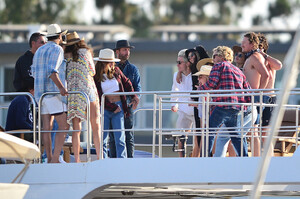 leonardo-dicaprio-yacht-party-6.jpg