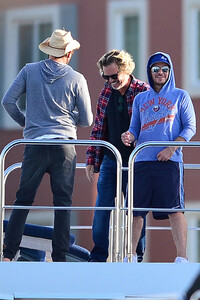 leonardo-dicaprio-yacht-party-7.jpg